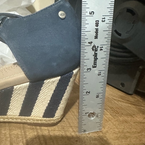 UGG Blue and Tan Sandals with Suede Straps - Picture 9 of 9